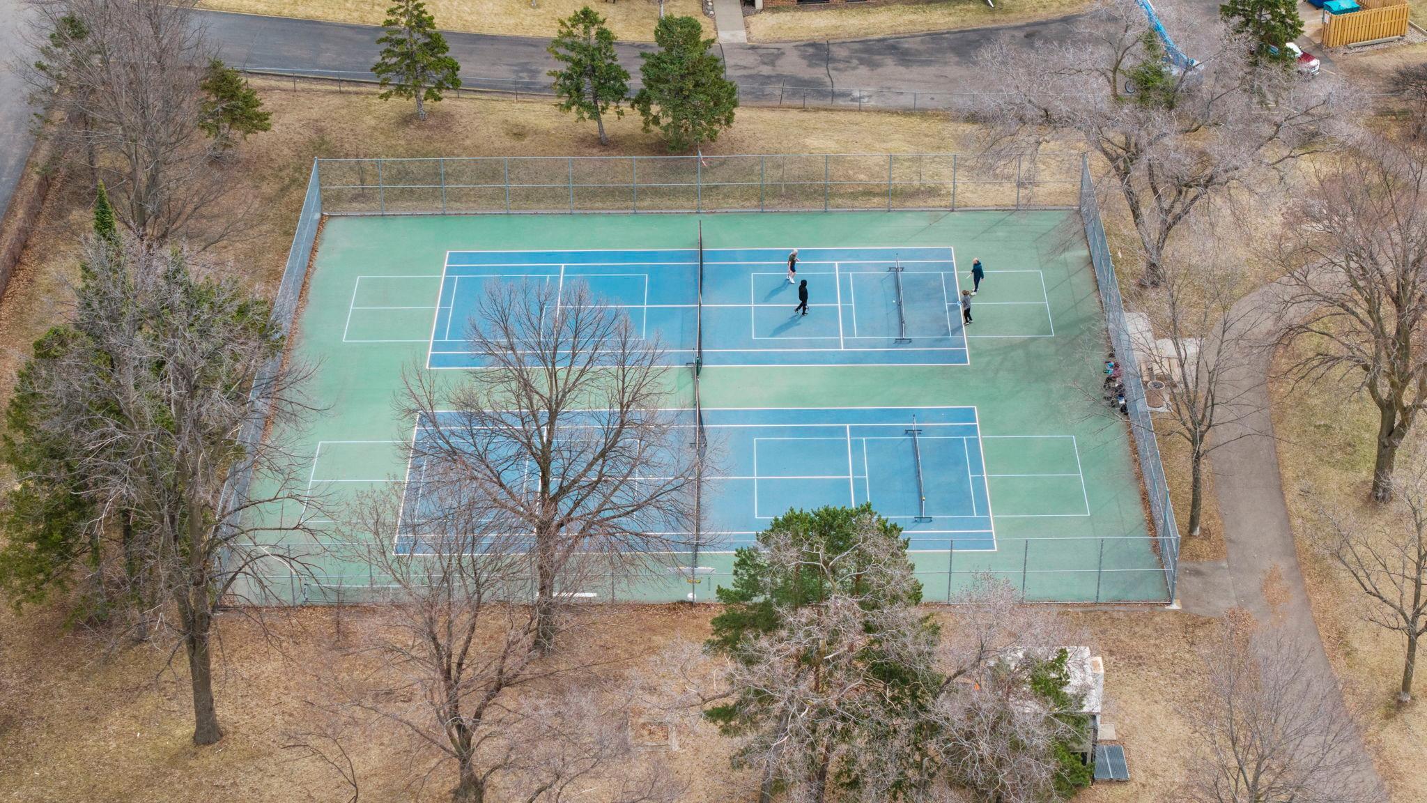 64-web-or-mls-1181 Edgcumbe Rd 1712-297.jpg