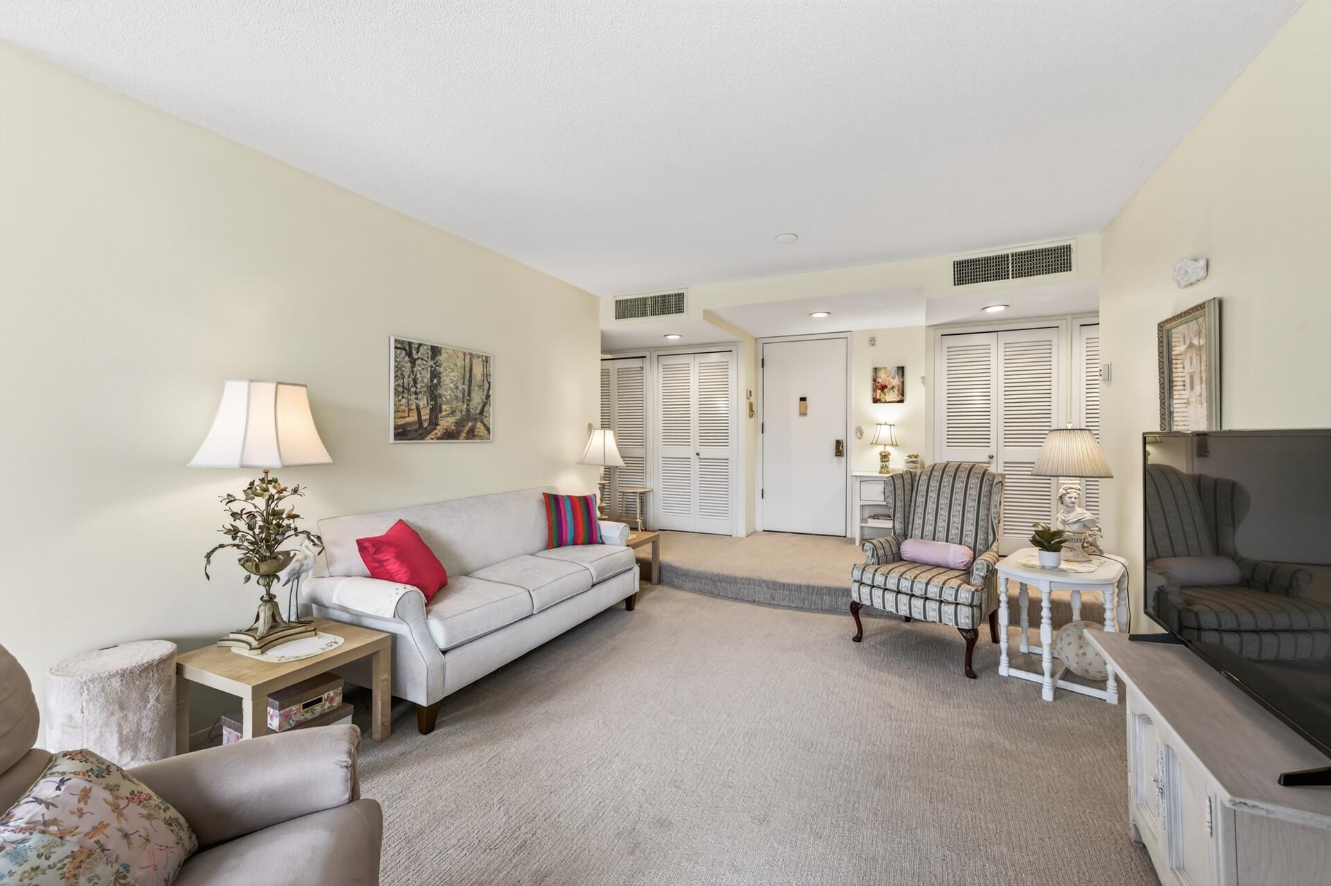 Newer carpet throughout