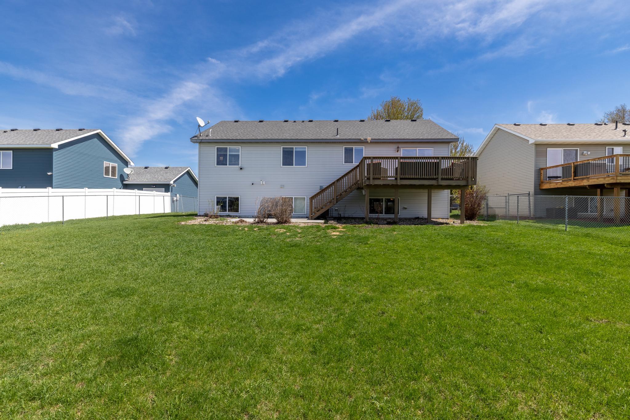 Exterior - Rear Main