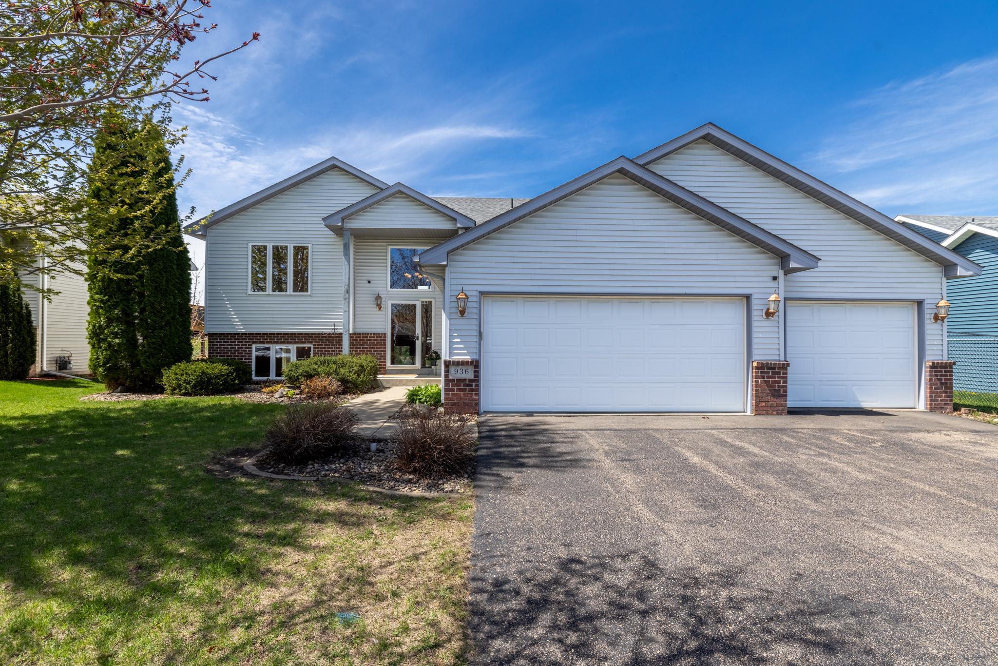 Exterior - Front Main