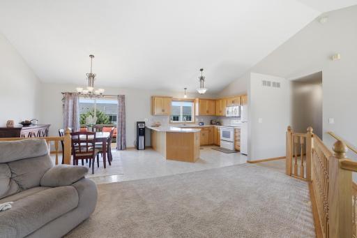 936 S Chestnut Street, Belle Plaine, MN 56011