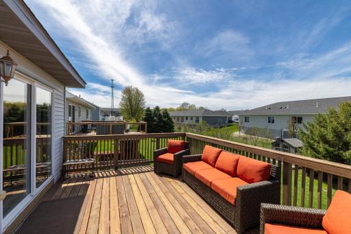 936 S Chestnut Street, Belle Plaine, MN 56011