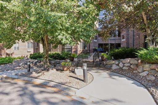 8430 Pennsylvania Road, 113, Bloomington, MN 55438
