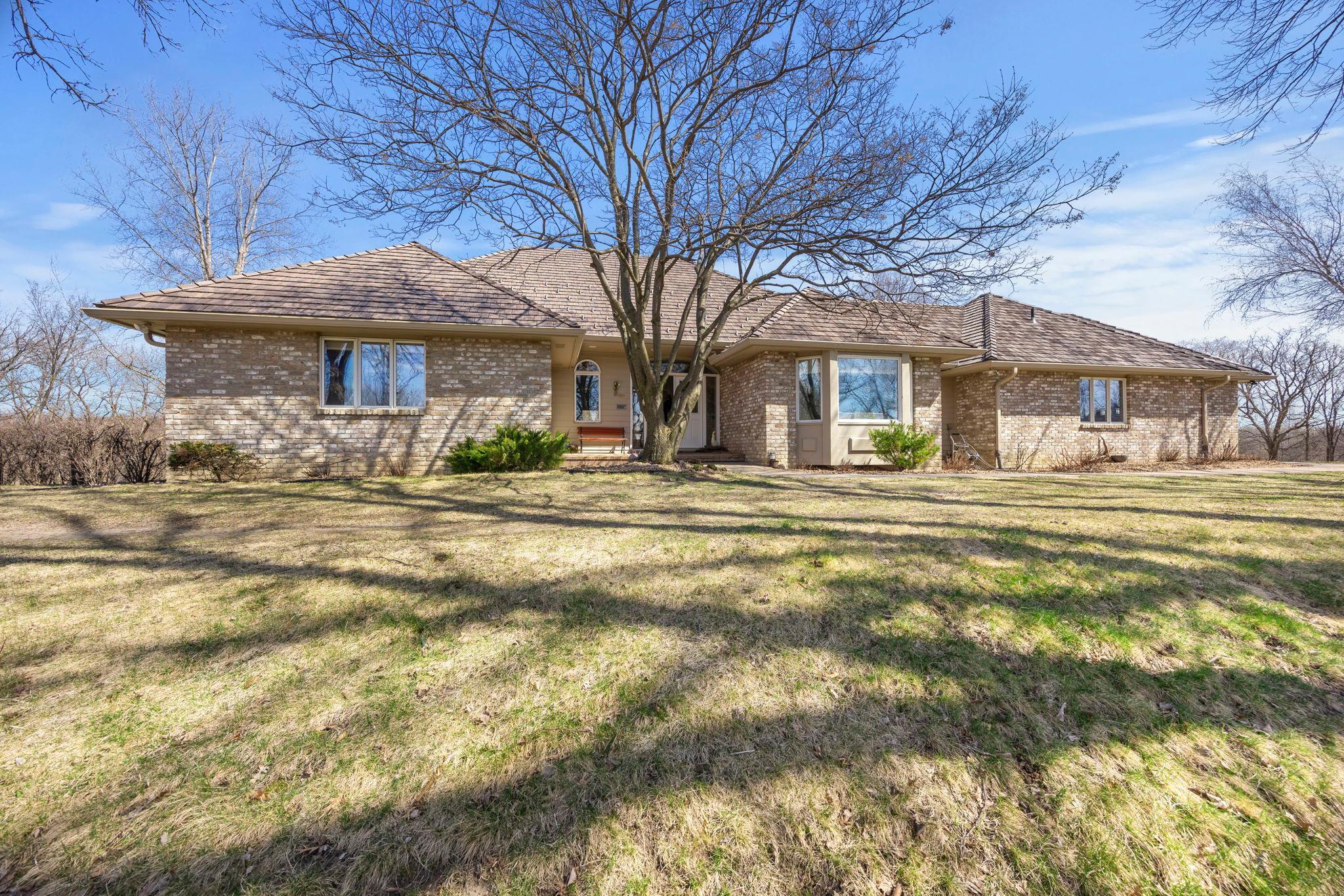 Welcome to 4400 Hickory Hills Trail!