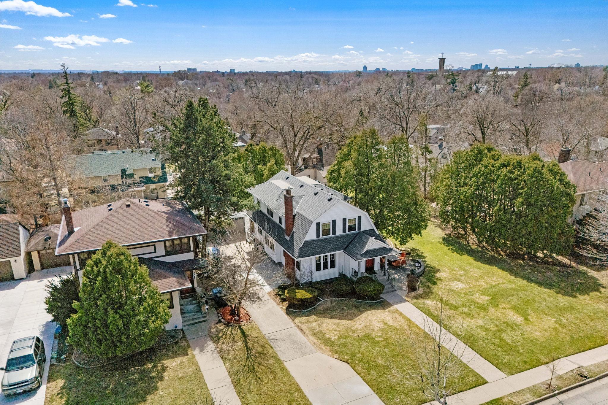 Walking distance to Minnehaha Creek