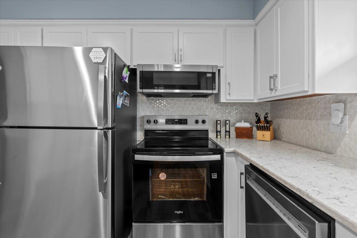 Stove, Micro, Fridge