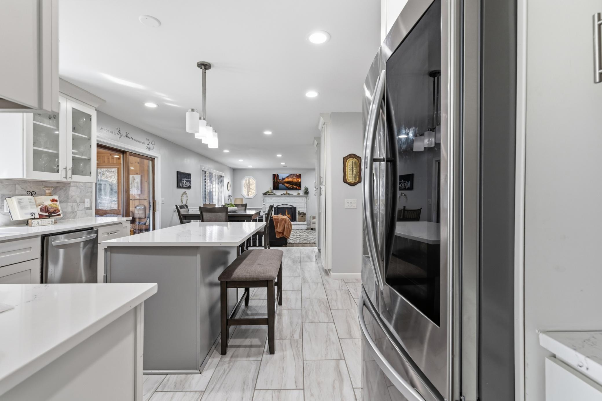 Gorgeous updated kitchen -