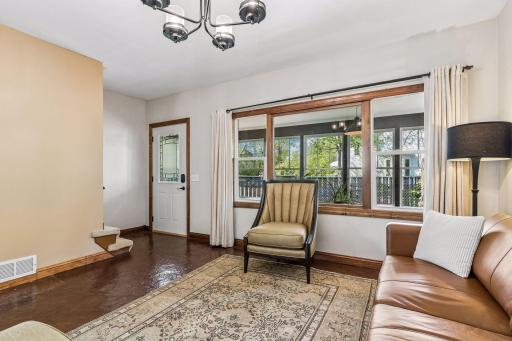 350 Maple Street, Saint Paul, MN 55106