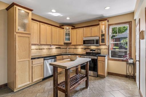 350 Maple Street, Saint Paul, MN 55106