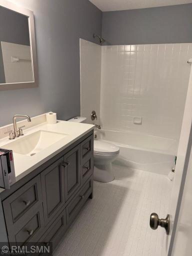 18975 Flora Street NW, Oak Grove, MN 55011