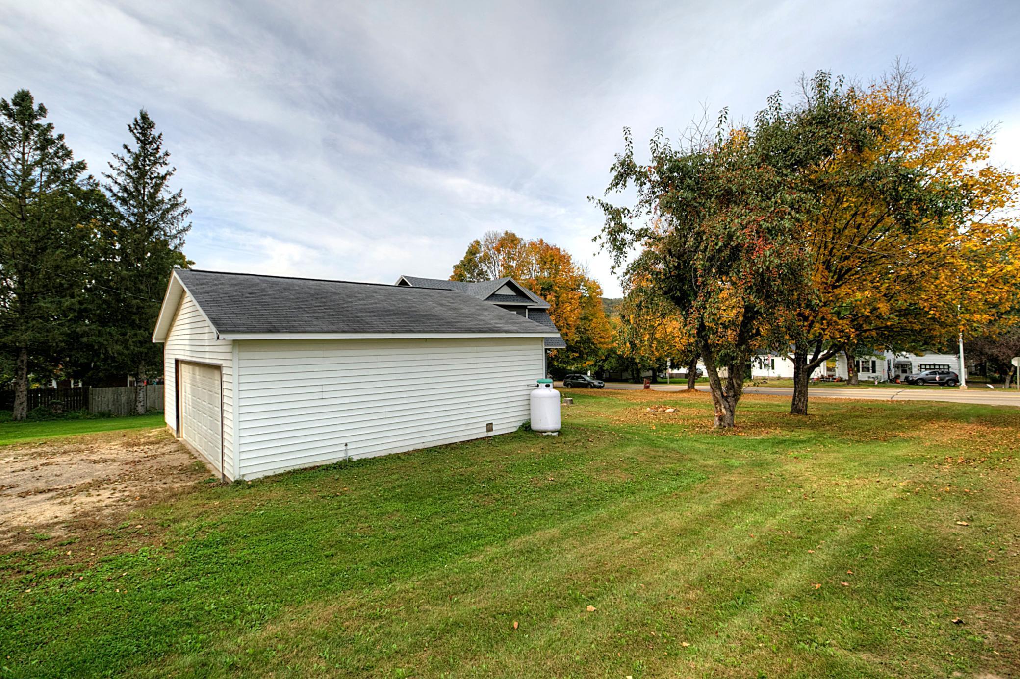 Detatched Finished Garage - Alley Access.jpg