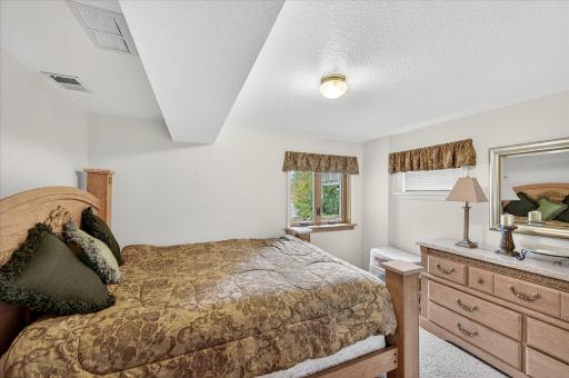 8580 215th Street N, Forest Lake, MN 55025