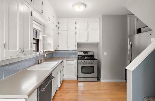 PLease note the massive amount of cabinet space!