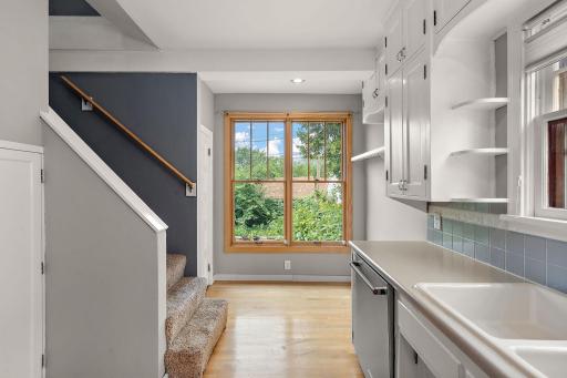 Newer Pella windows are a great backdrop for a kitchen table.
