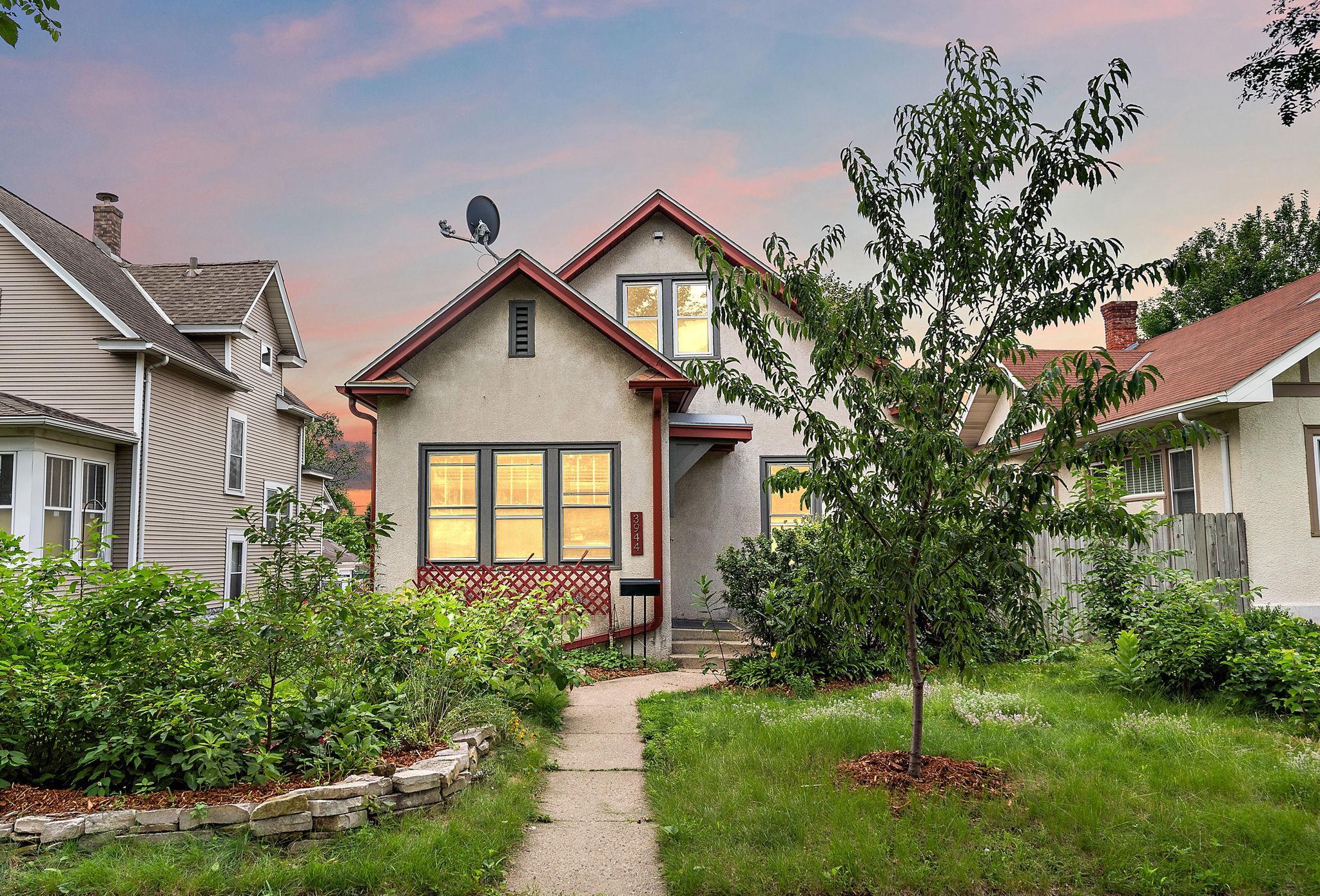 3944 17th Ave S is a 4 bedroom 2 bath Craftsman home located in the heart of the Bancroft neighborhood.
