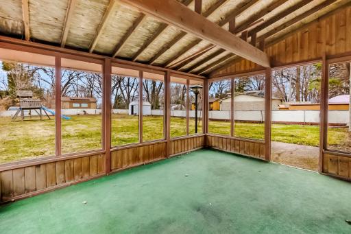 1479 Winthrop Street N, Saint Paul, MN 55119