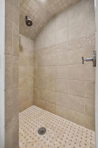 3800 Joppa Avenue S, Saint Louis Park, MN 55416