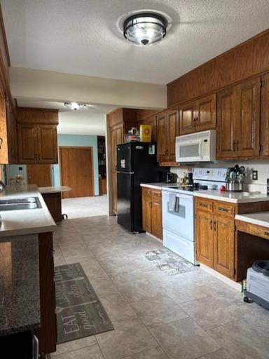 222 Washington Avenue, Hatton, ND 58240