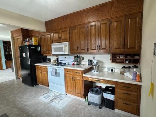 222 Washington Avenue, Hatton, ND 58240