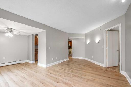 831 Old Settlers Trail, 3, Hopkins, MN 55343