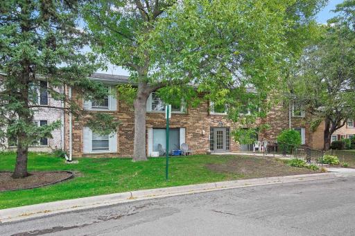 831 Old Settlers Trail, 3, Hopkins, MN 55343