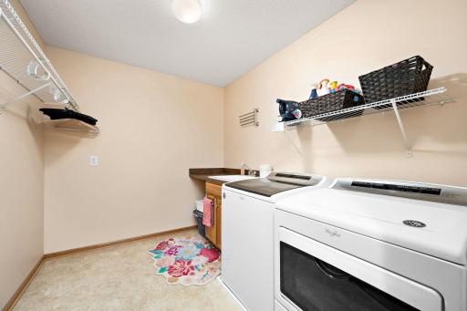 9651 Belmont Lane, Eden Prairie, MN 55347