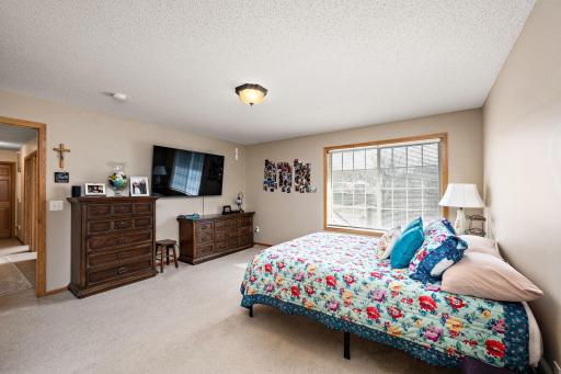 9651 Belmont Lane, Eden Prairie, MN 55347
