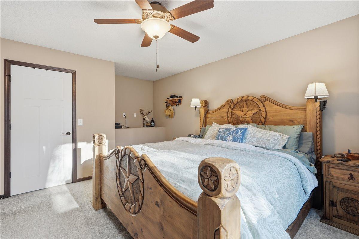 14-Primary Bedroom.jpg