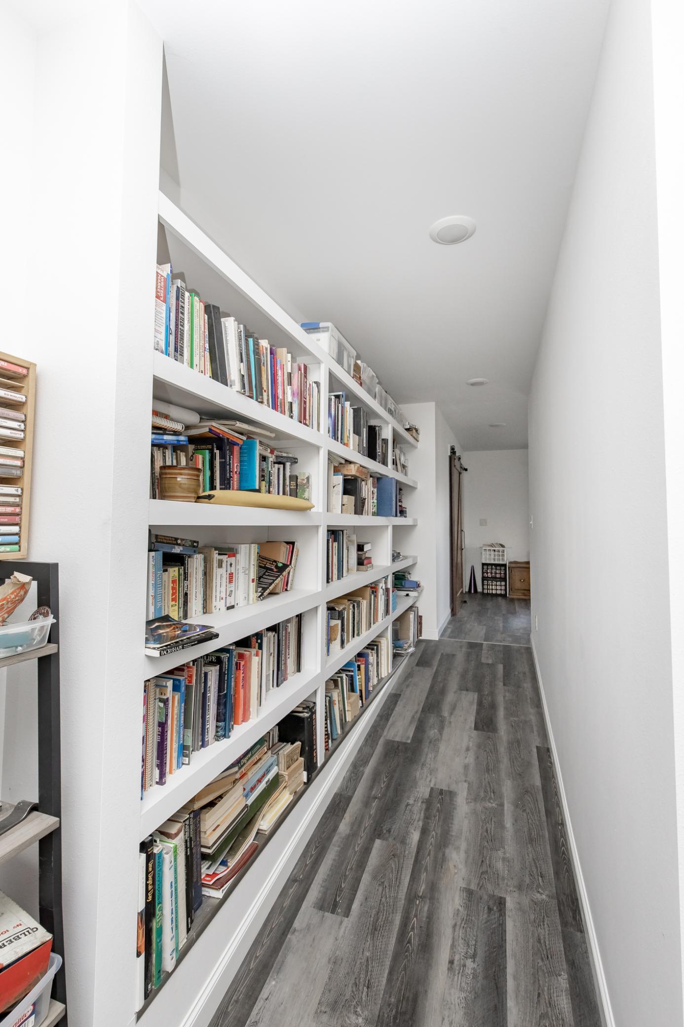 Book Shelf - Ramp Up