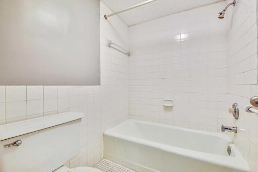 831 Old Settlers Trail, 3, Hopkins, MN 55343