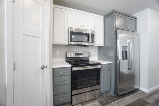 8068 Goldfinch Drive, Horace, ND 58047