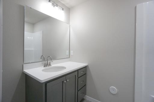 8068 Goldfinch Drive, Horace, ND 58047