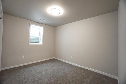 8068 Goldfinch Drive, Horace, ND 58047