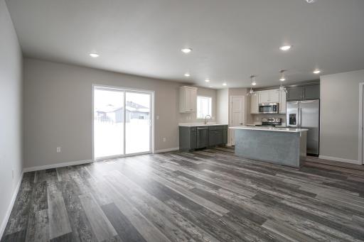 8068 Goldfinch Drive, Horace, ND 58047