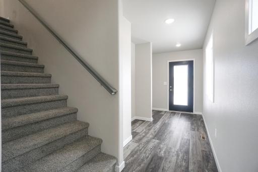 8068 Goldfinch Drive, Horace, ND 58047