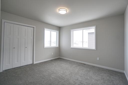 8068 Goldfinch Drive, Horace, ND 58047