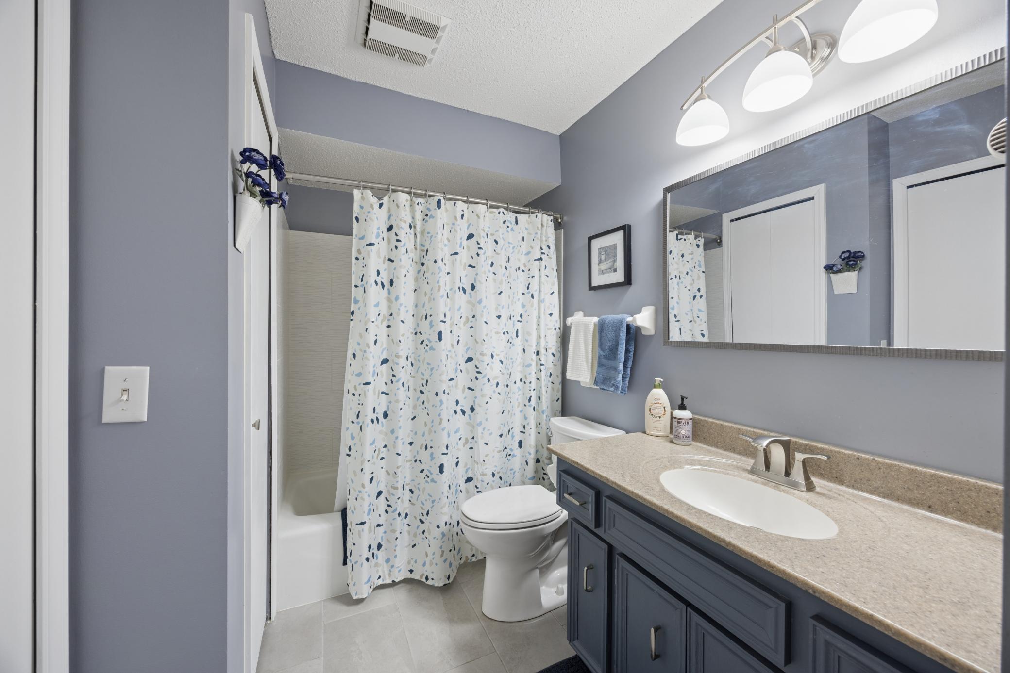 Main floor full bath