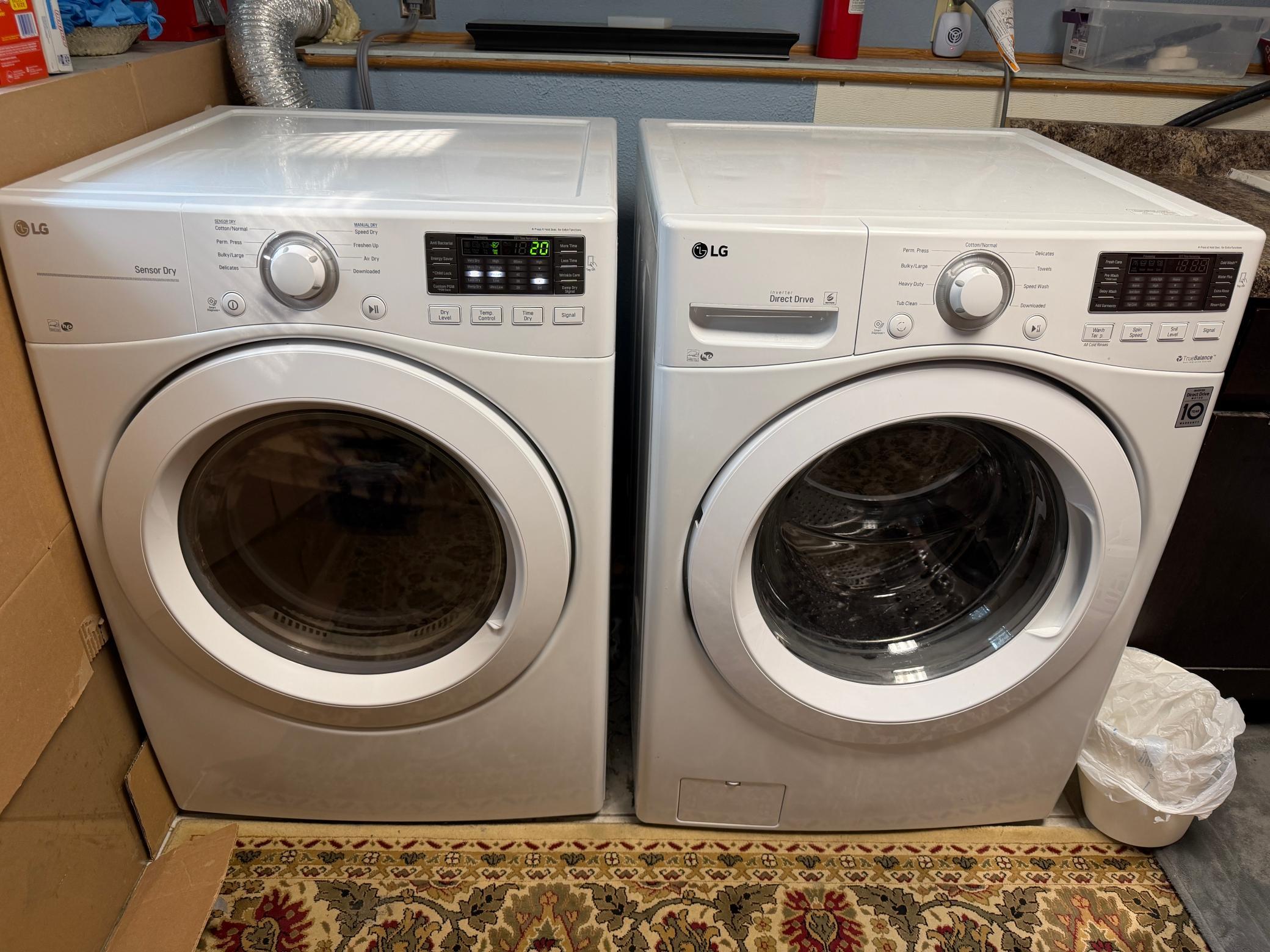 washer / dryer in laundry lower level