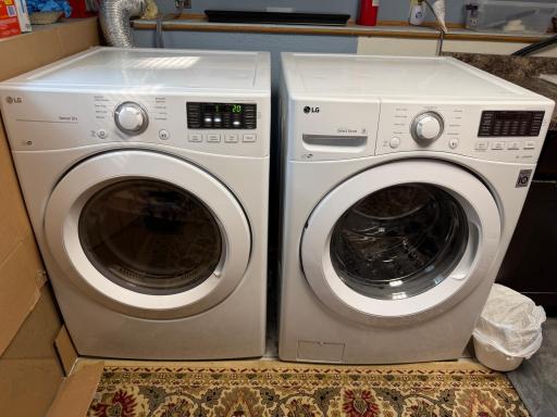 washer / dryer in laundry lower level