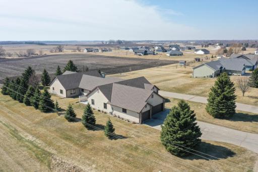 2953 9th Avenue SE, Willmar, MN 56201