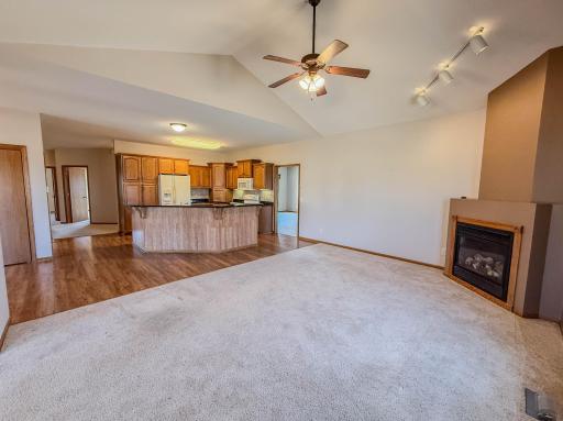 2953 9th Avenue SE, Willmar, MN 56201