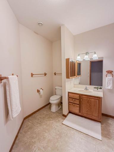2953 9th Avenue SE, Willmar, MN 56201