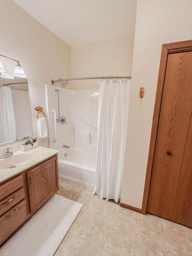 2953 9th Avenue SE, Willmar, MN 56201