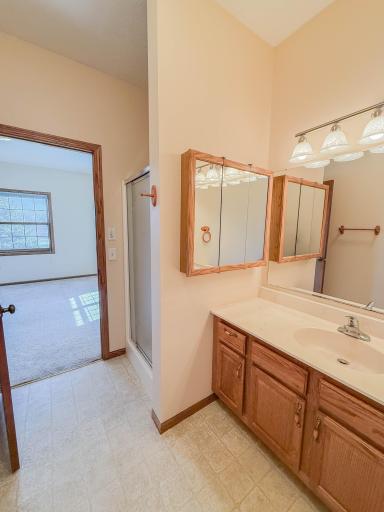 2953 9th Avenue SE, Willmar, MN 56201