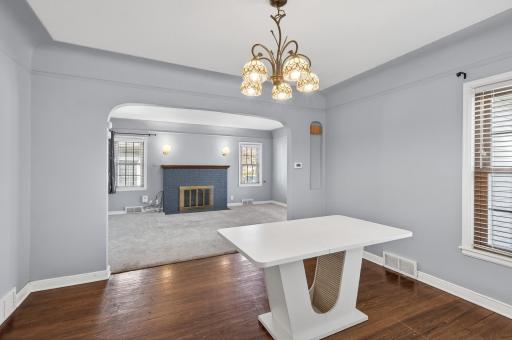 930 Hawthorne Avenue E, Saint Paul, MN 55106
