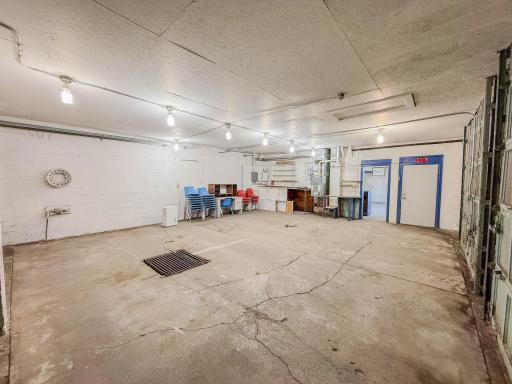 203 Park Avenue E, Renville, MN 56284