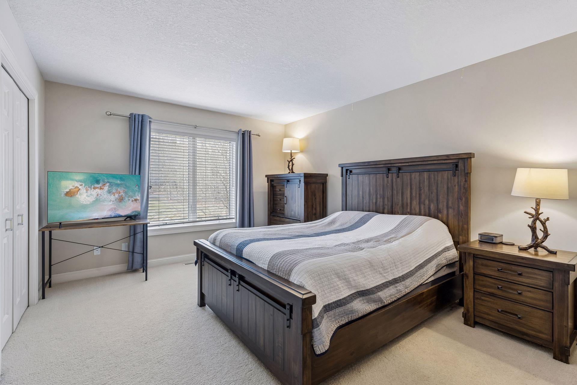 13521 114th Avenue North - Spacecrafting - 0060.jpg