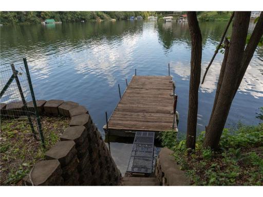 40402 Ryans Bay Road, Zumbro Falls, MN 55991