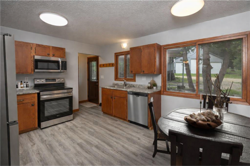 40402 Ryans Bay Road, Zumbro Falls, MN 55991