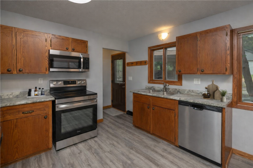 40402 Ryans Bay Road, Zumbro Falls, MN 55991